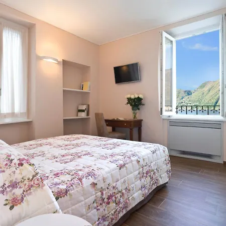 Sleeps 8 Pool Air Con Wifi Lezzeno
